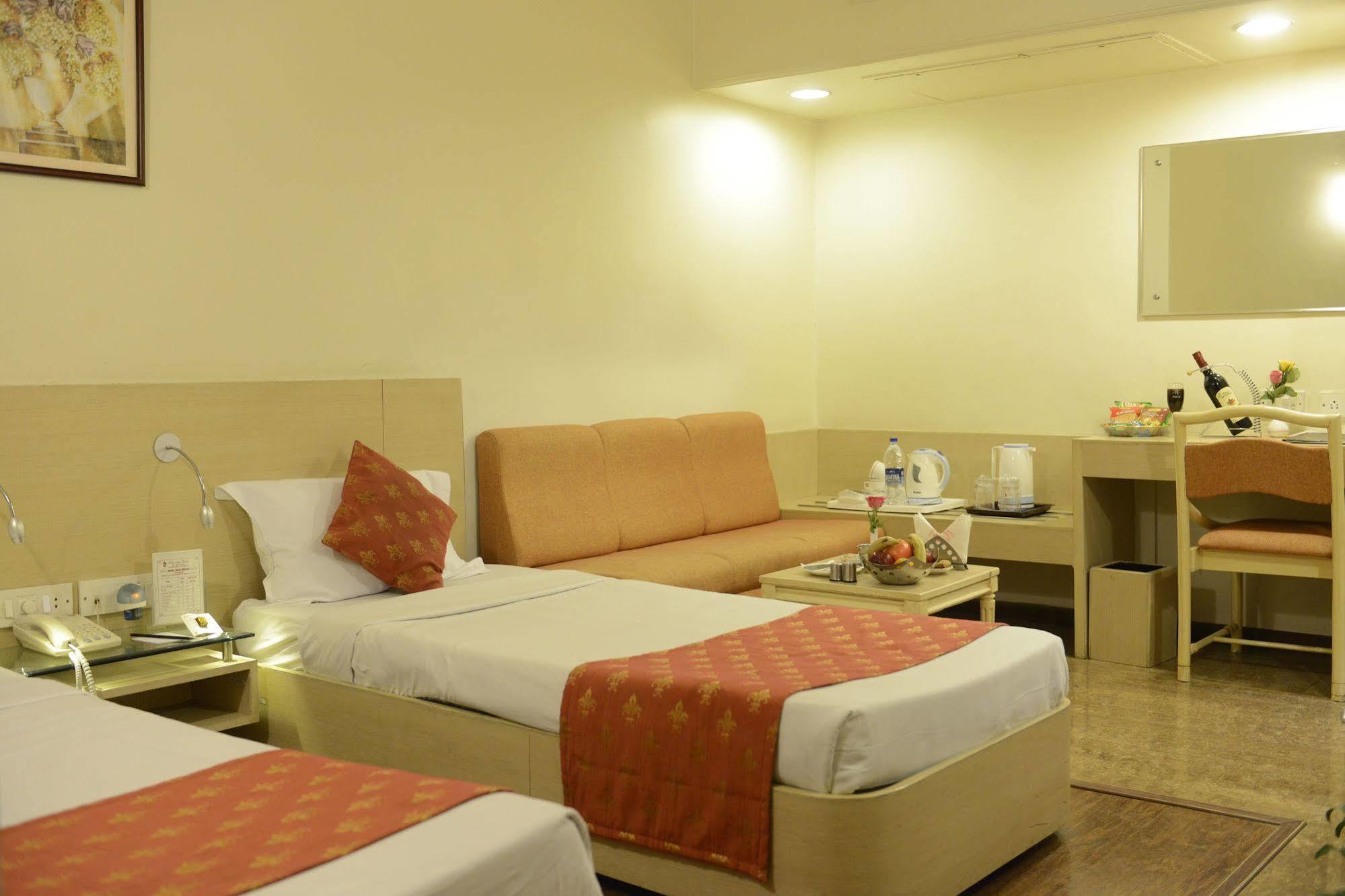 Hotel Amer Palace Bhopal Exterior foto